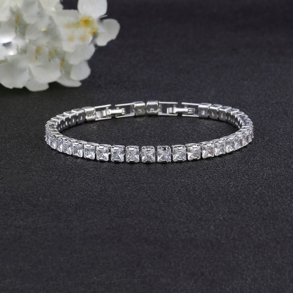 Tennis Bracelet Platinum Plated Women’s Bracelet Ready to Gift - Picture 1 of 9